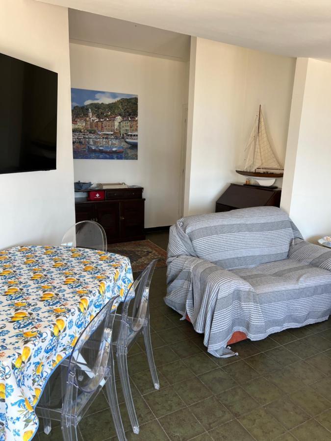 NAUTILUS VISTA MARE MOZZAFIATO a 180 GRADI- POSTO AUTO PRIVATO - 2 CAMERE MATRIMONIALI più 1 DIVANO LETTO SINGOLO-SKY,NETFLIX Rapallo Extérieur photo